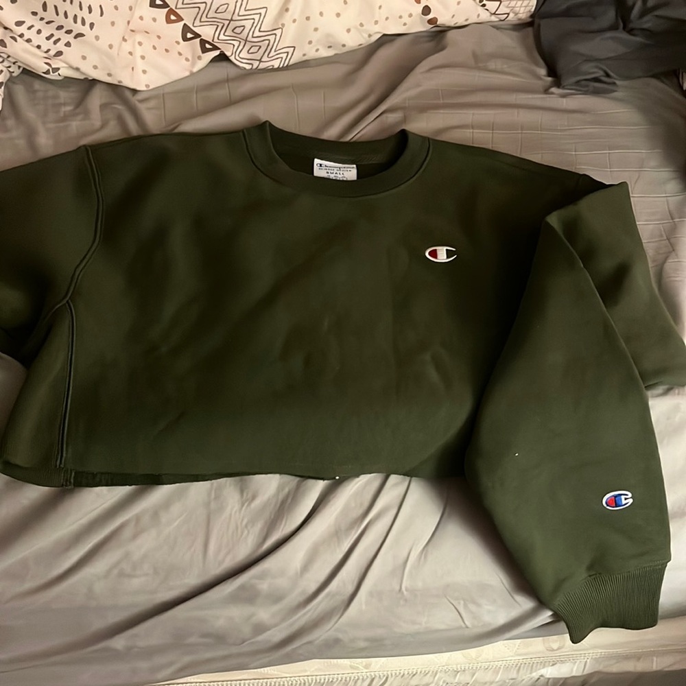 Champion, cropped crew neck, Size- Small